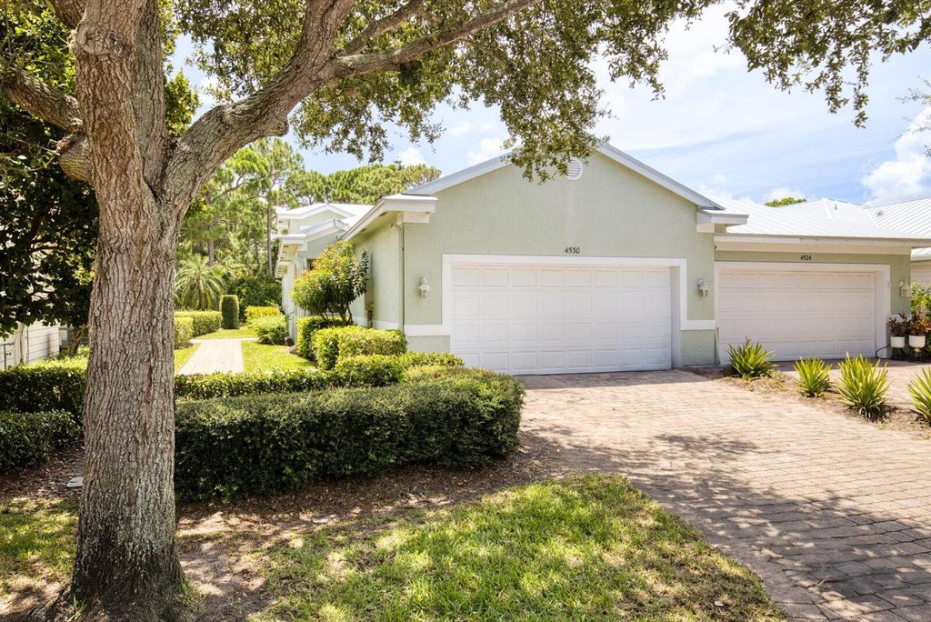 Photo of 4530 SE Bridgetown Court, Stuart, FL 34997 (MLS # R11009458)