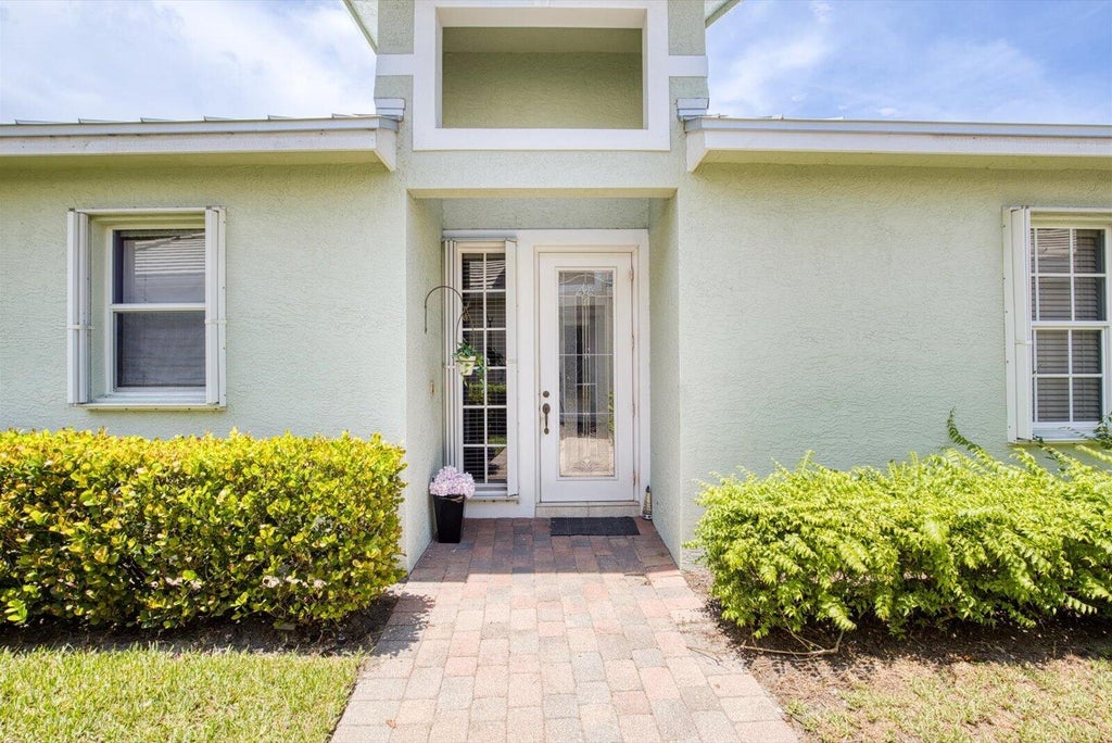 Photo of 4530 SE Bridgetown Court, Stuart, FL 34997 (MLS # R11009458)