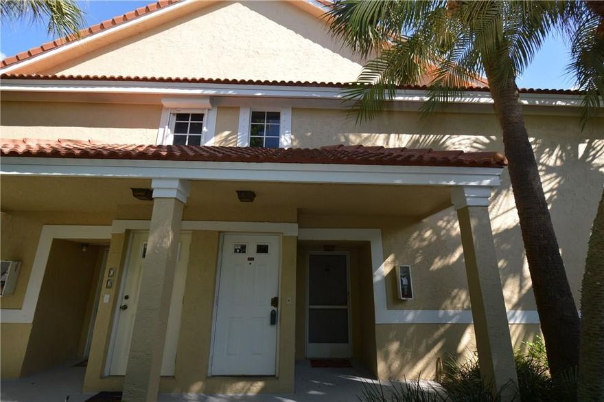 Unique Townhome with private entry-stairway from the first floor. Two story with 2 bedroom on second level and Loft with closet (can be 3rd bedroom) on third level. Extra storage. Washer and Dryer inside. Newer appliances, New AC, built-inn closets. Large balcony. Low maintenance fee of $335 per month.  Enjoy resort style amenities. Pool, Tennis courts, Clubhouse etc. Pet friendly: 2 cats or 1dog max 25lb allowed.