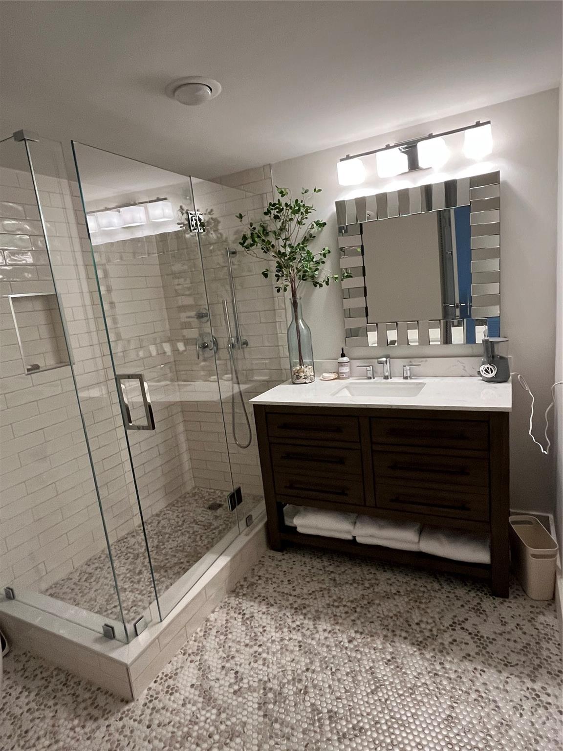 2100 S Ocean Dr 9J