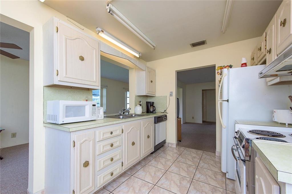 Lauderdale West 3 Sec 83- - Residential