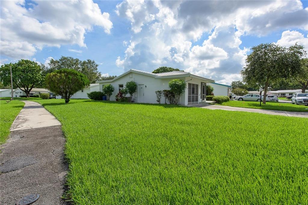 Lauderdale West 3 Sec 83- - Residential