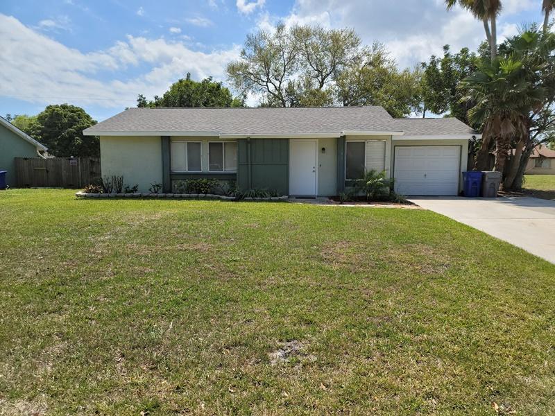 3/2 with a screened in patio and a spacious fenced in yard. Lawn care & clubhouse access included in monthly rent.