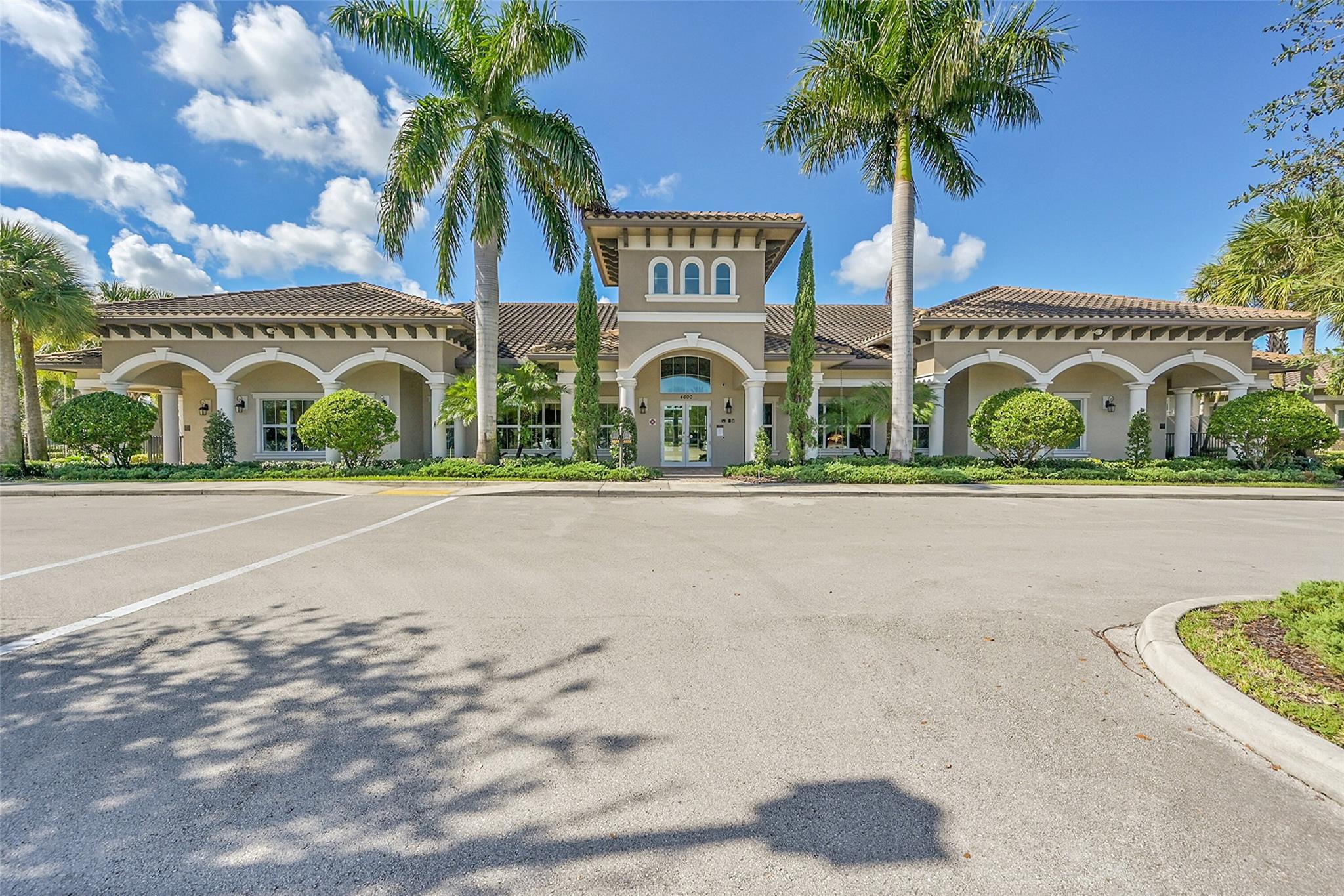 Hillcrest Country Club No - Residential