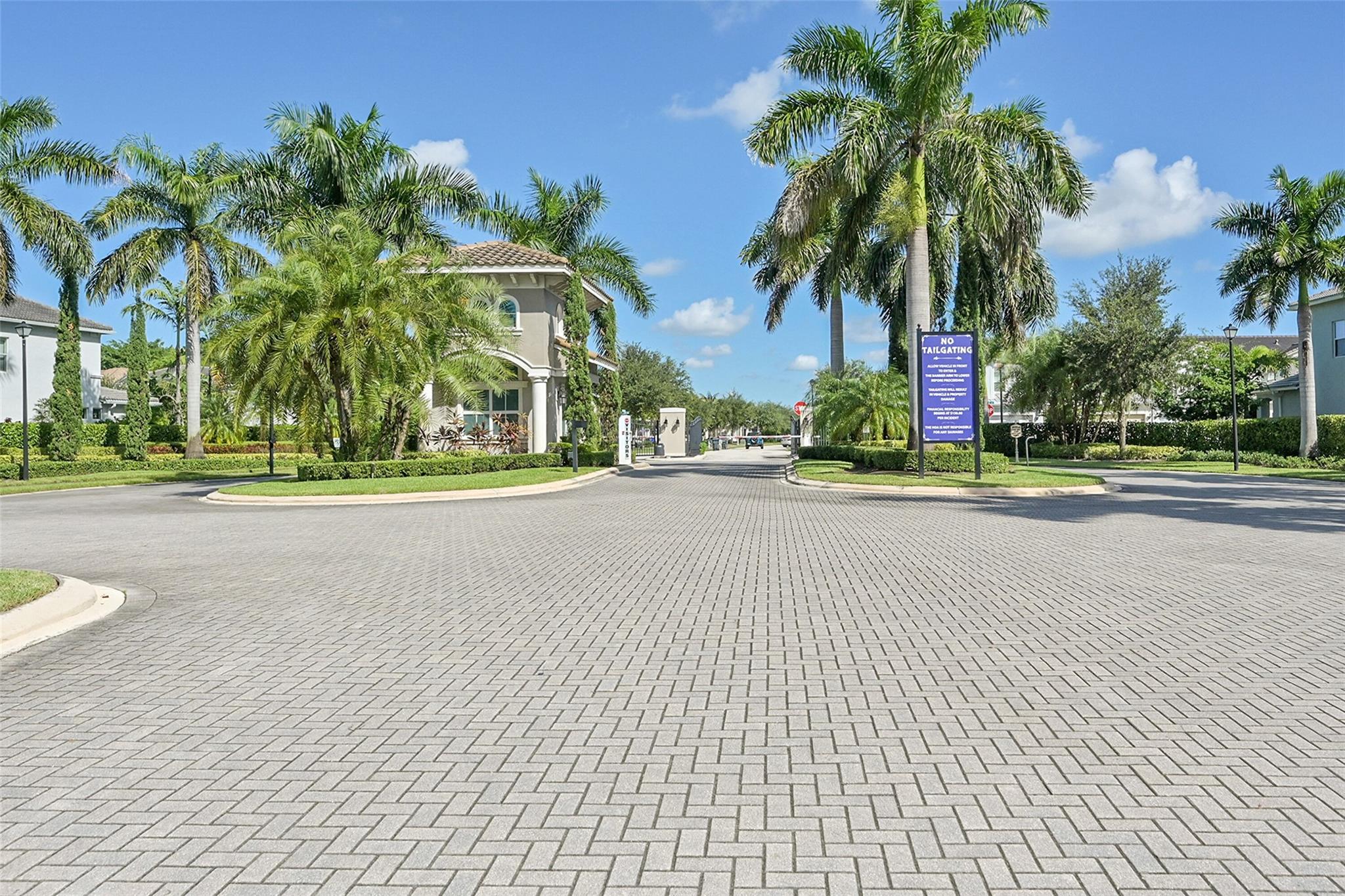 Hillcrest Country Club No - Residential