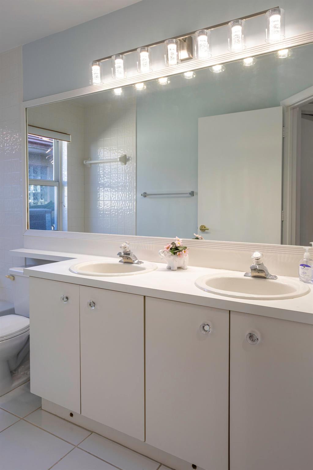 LAKEFIELD OF THE LANDINGS - Residential Lease