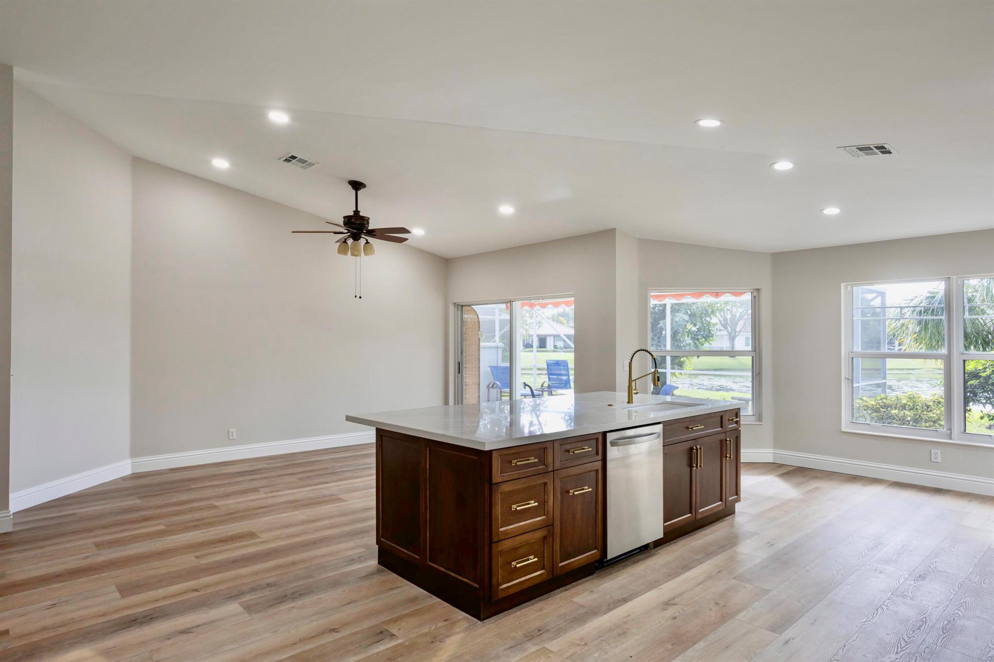 LAKEFIELD OF THE LANDINGS - Residential Lease