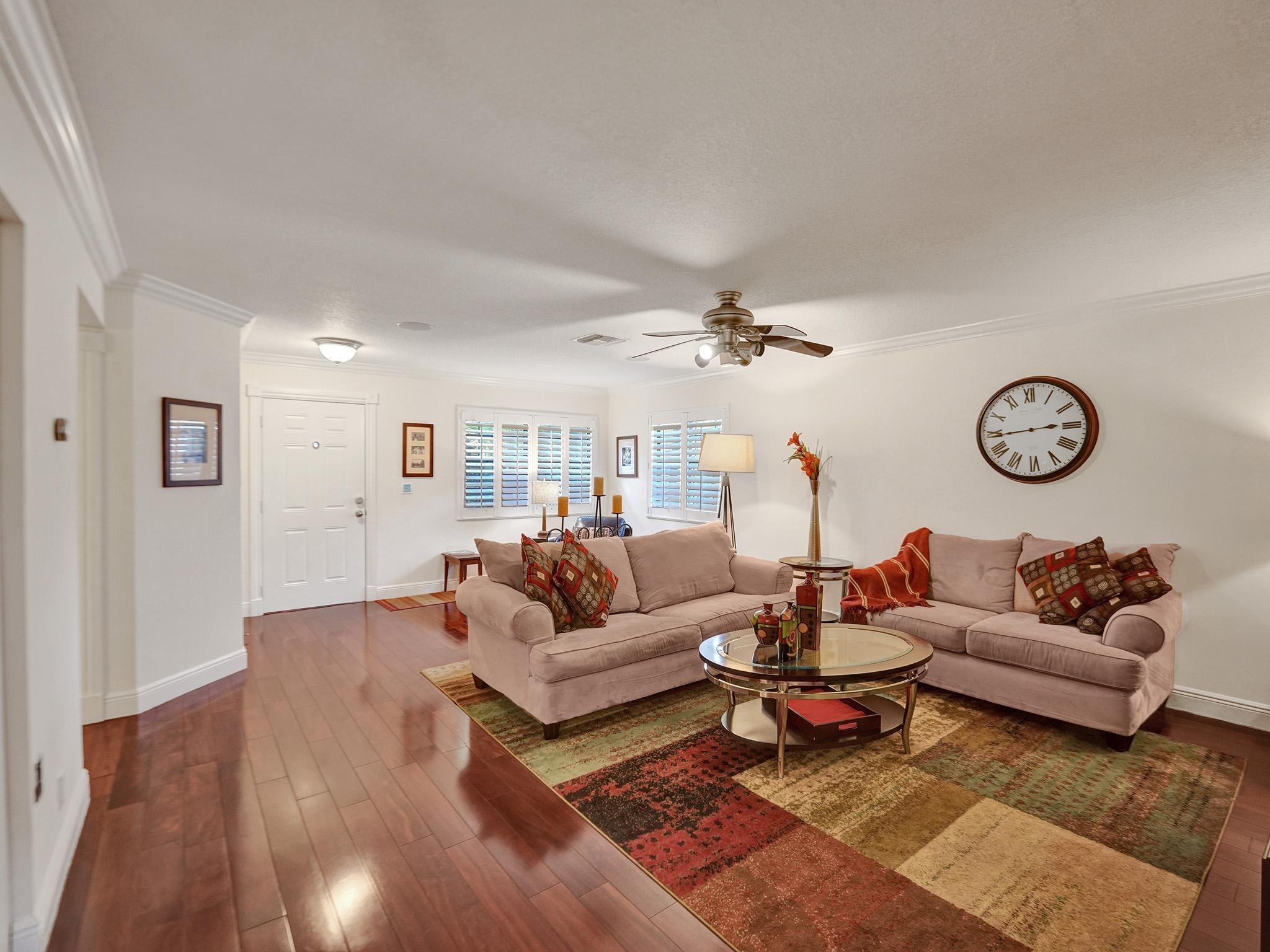 9113 Vineyard Lake Dr