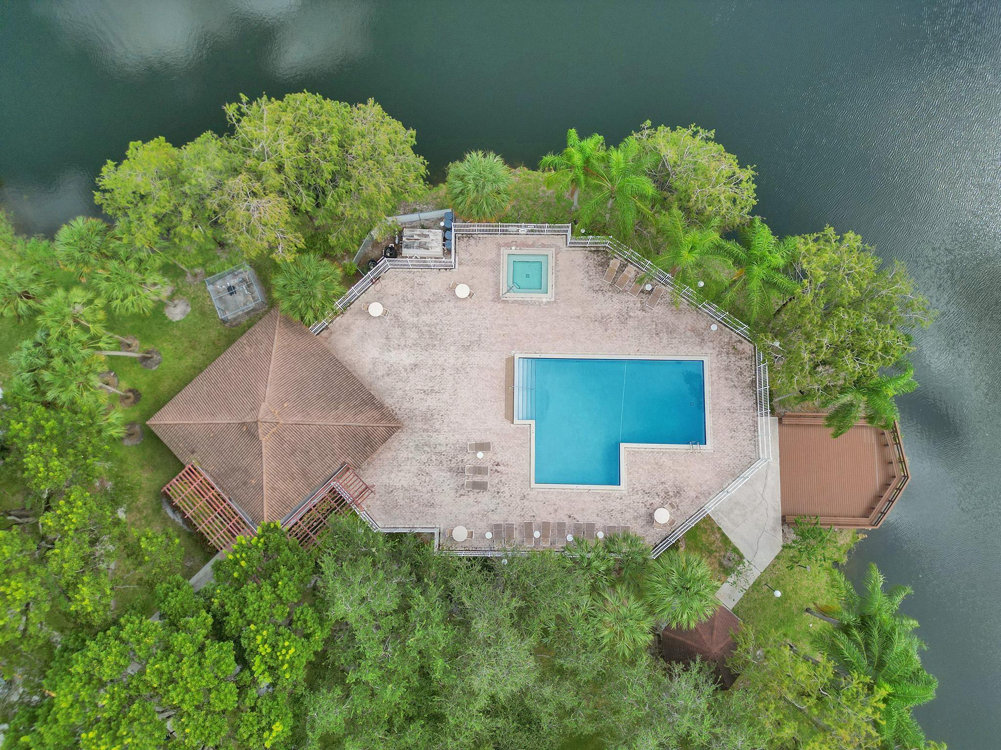 9113 Vineyard Lake Dr