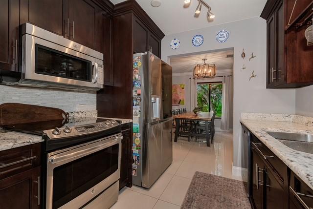 The Dells 64-40 B - Residential Lease