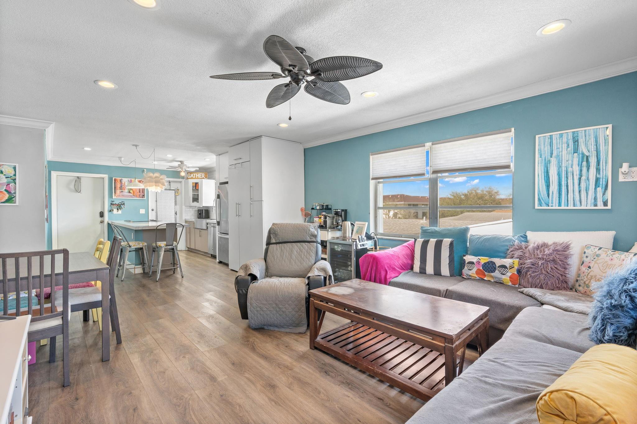 CRESCENT 515 ASSOC INC - Residential