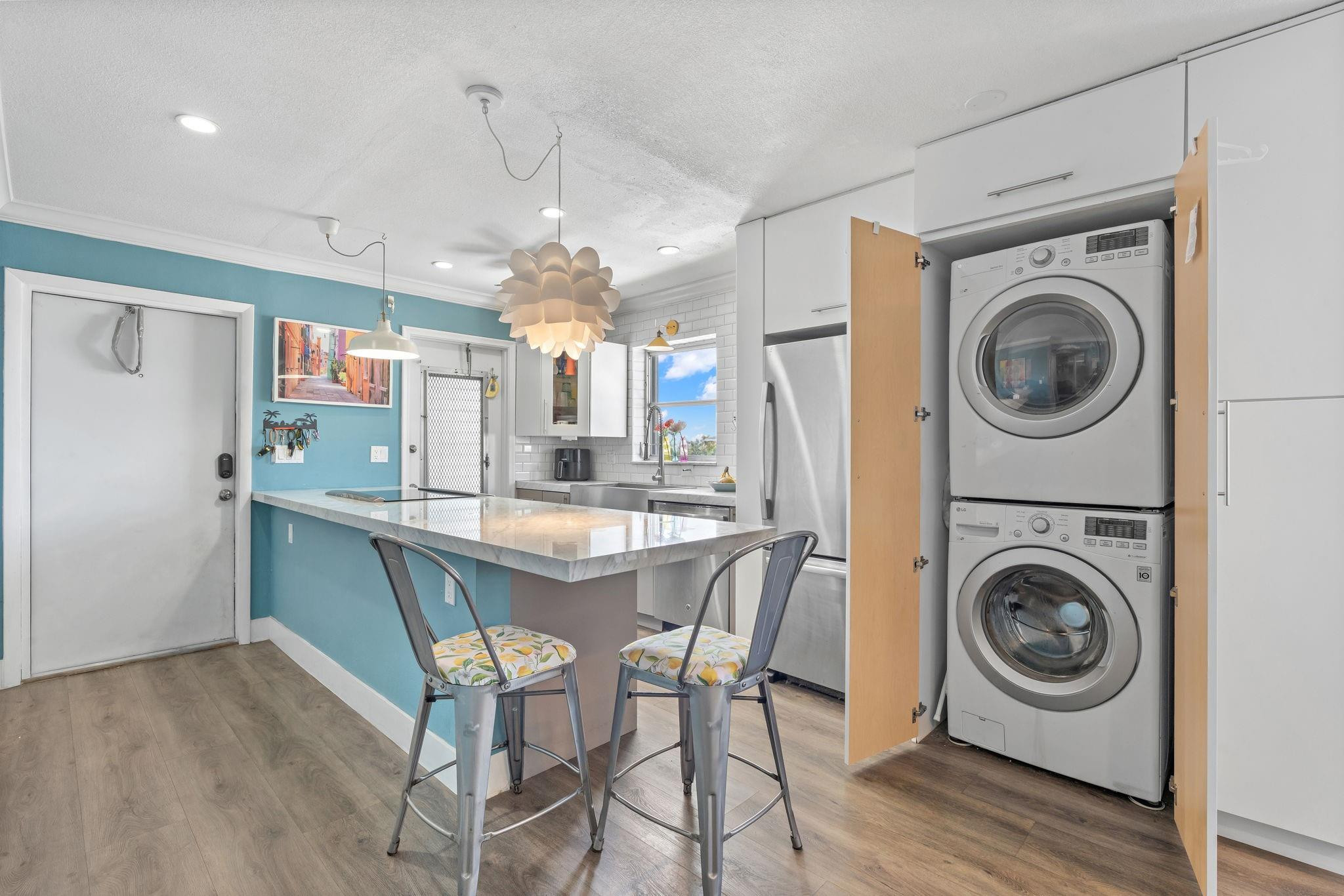 CRESCENT 515 ASSOC INC - Residential