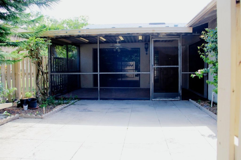Photo of 729 NW 29th Avenue, Delray Beach, FL 33445 (MLS # B26032278)