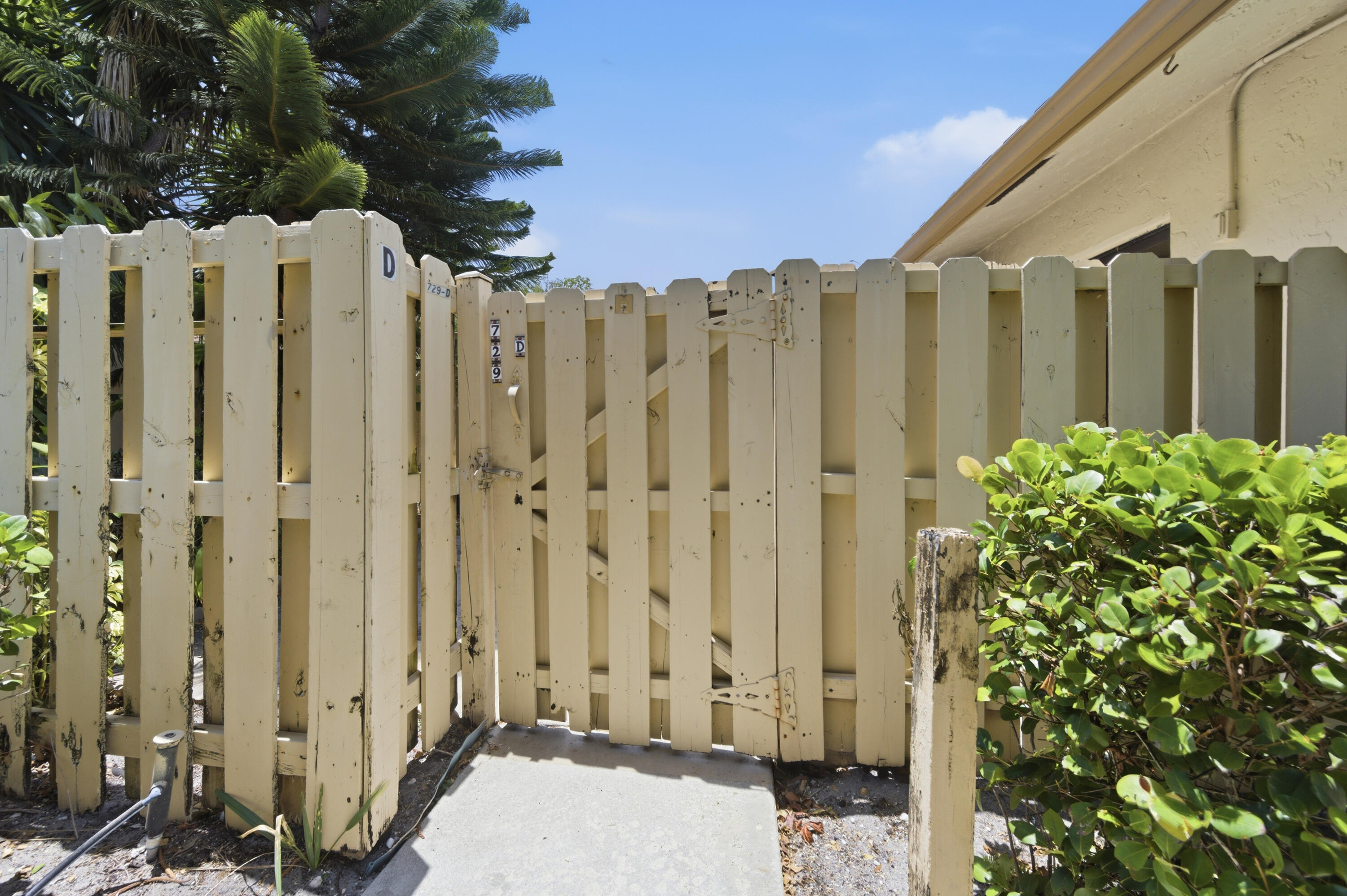 729 NW 29th Avenue