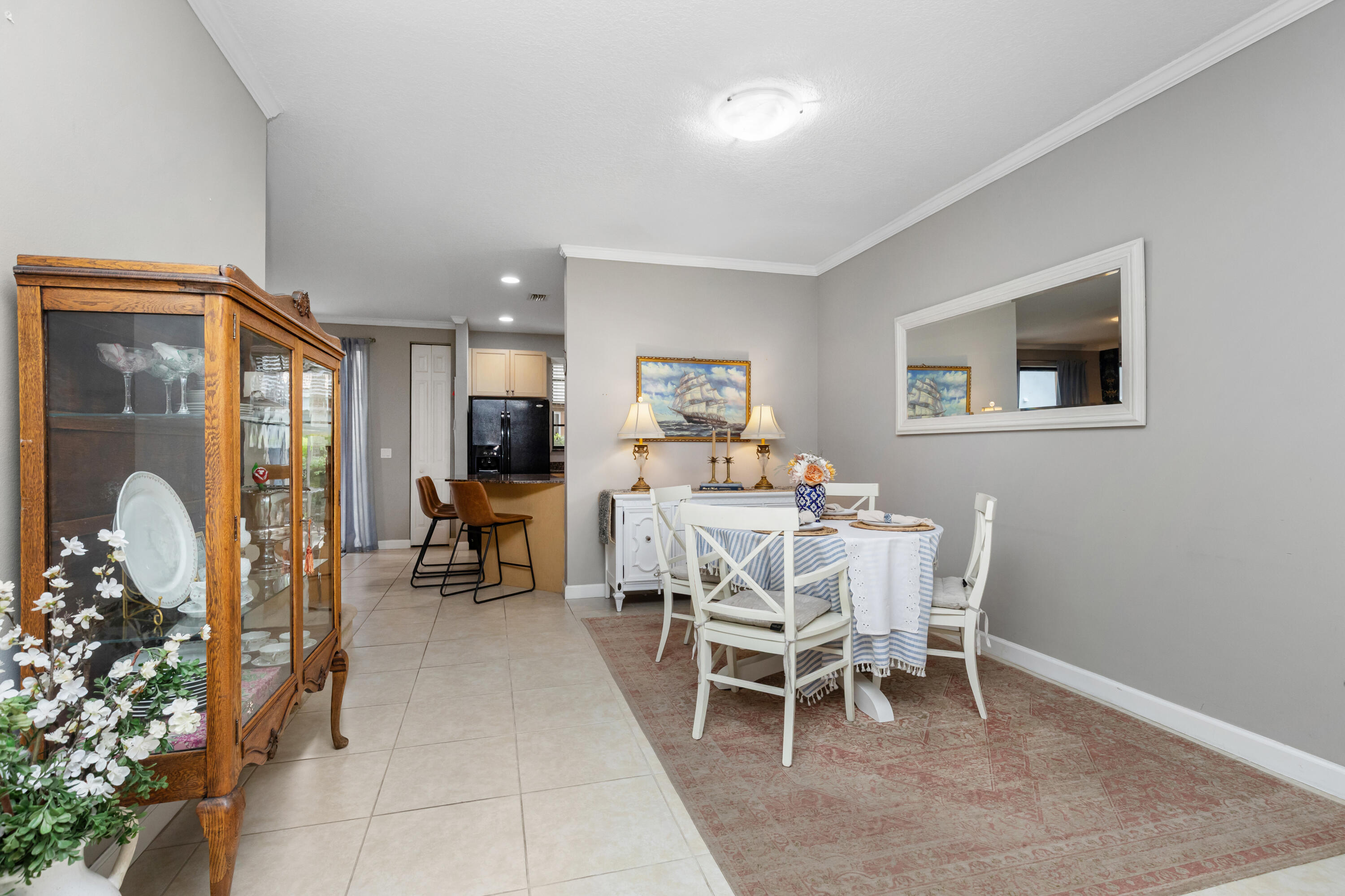 138 E Astor Circle