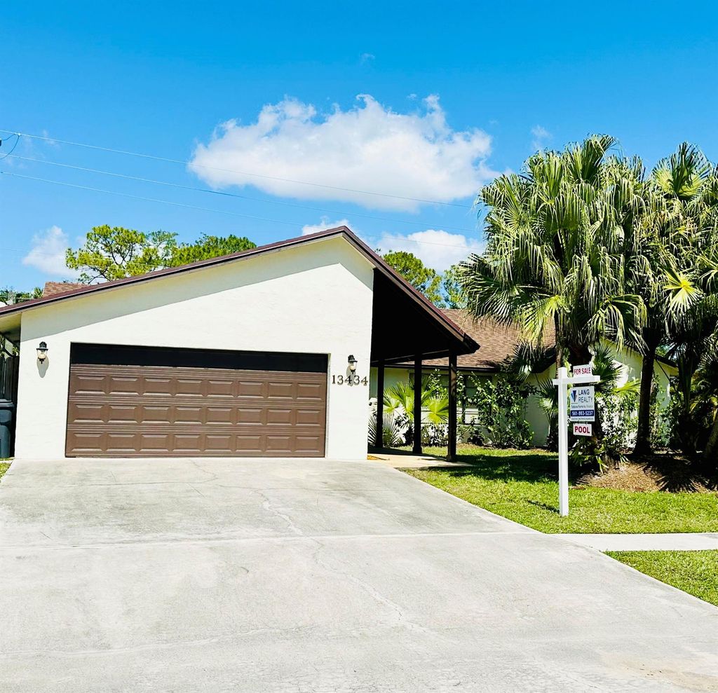 Photo of 13434 Columbine Avenue, Wellington, FL 33414 (MLS # R11081755)