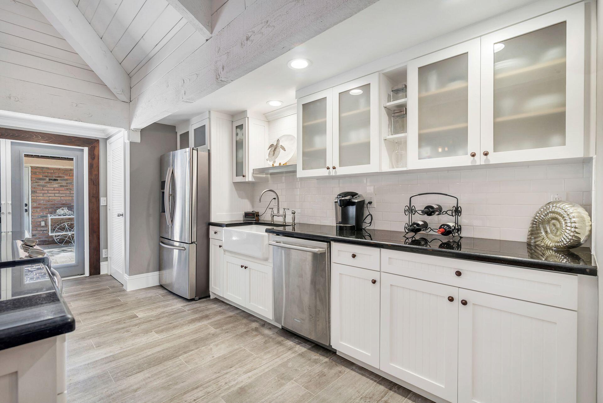 GOLF AND TENNIS VILLAGE P - Residential Lease