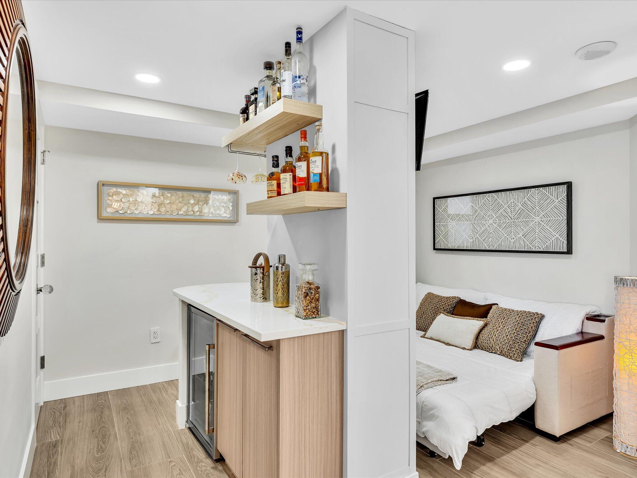 OPAL TOWERS WEST CONDO - Residential