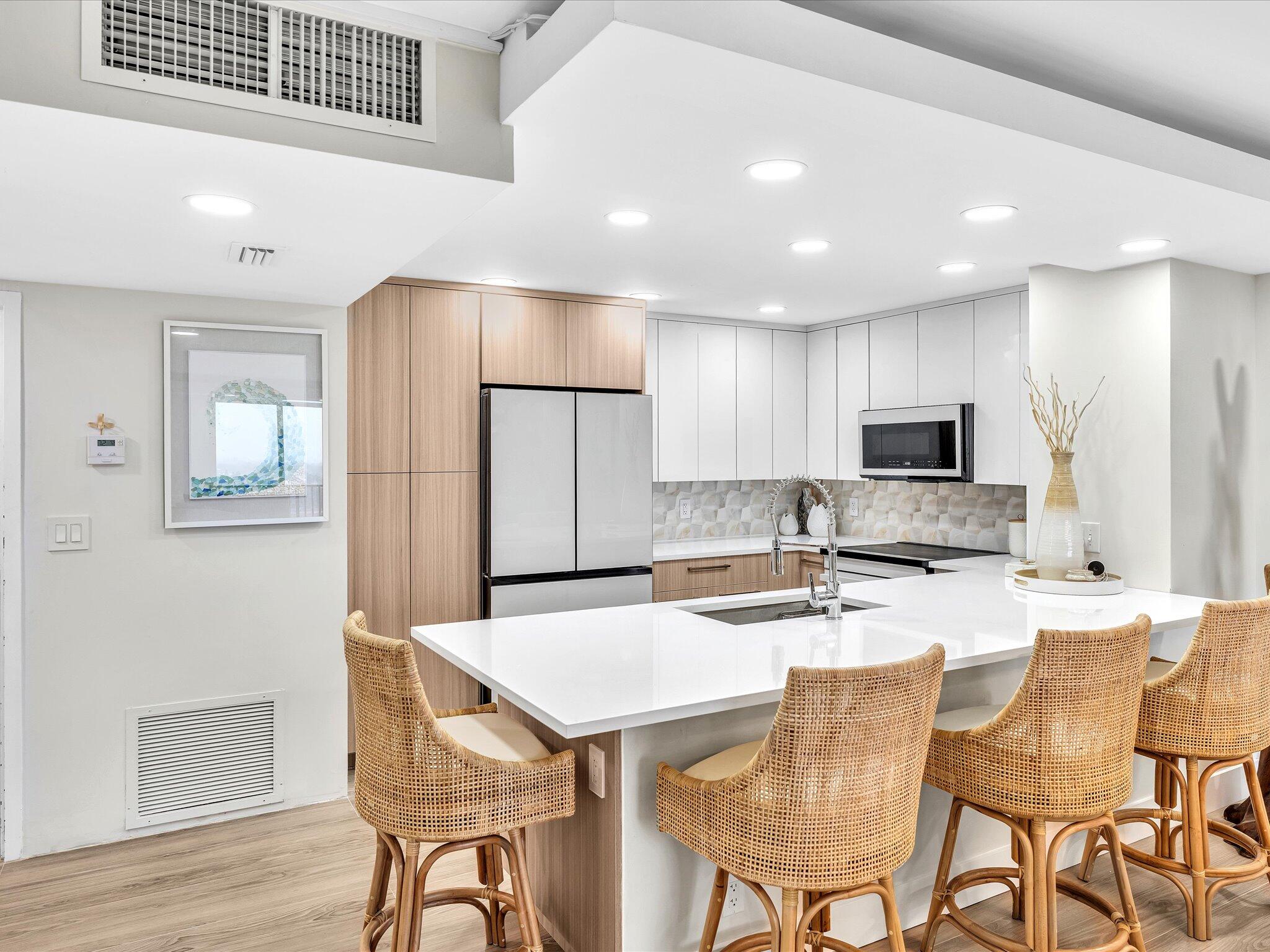 1150 Hillsboro Mile 911