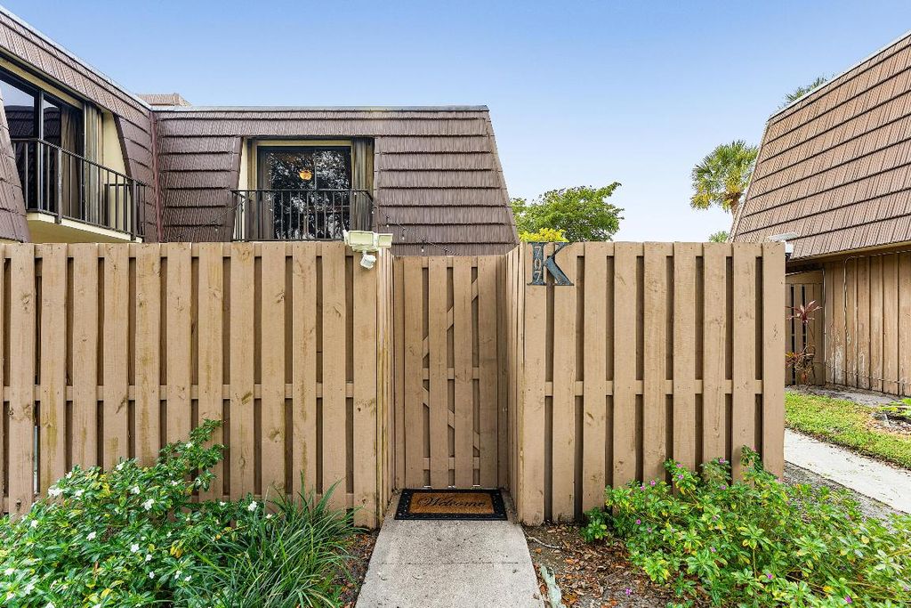 Photo of 707 7th Court, Palm Beach Gardens, FL 33410 (MLS # R11152728)