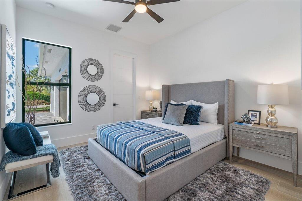 BANYAN LAKES - Residential