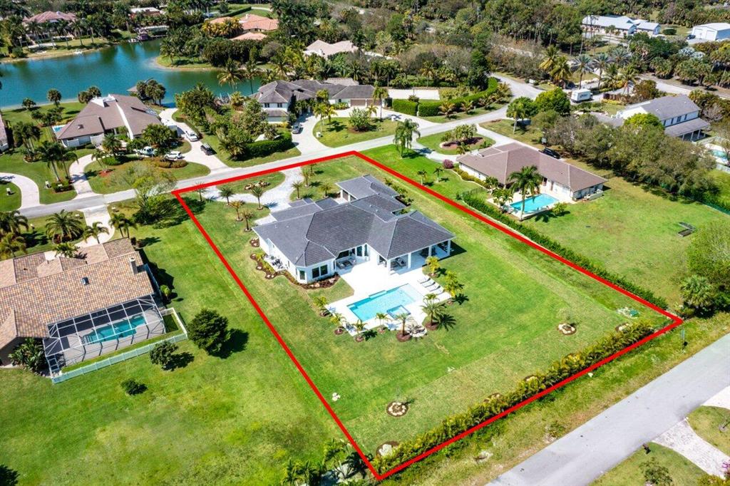 BANYAN LAKES - Residential