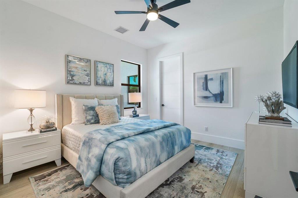 BANYAN LAKES - Residential