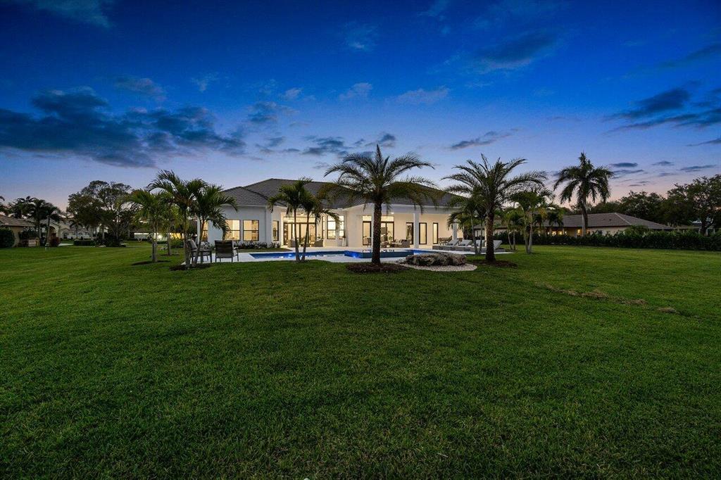 BANYAN LAKES - Residential