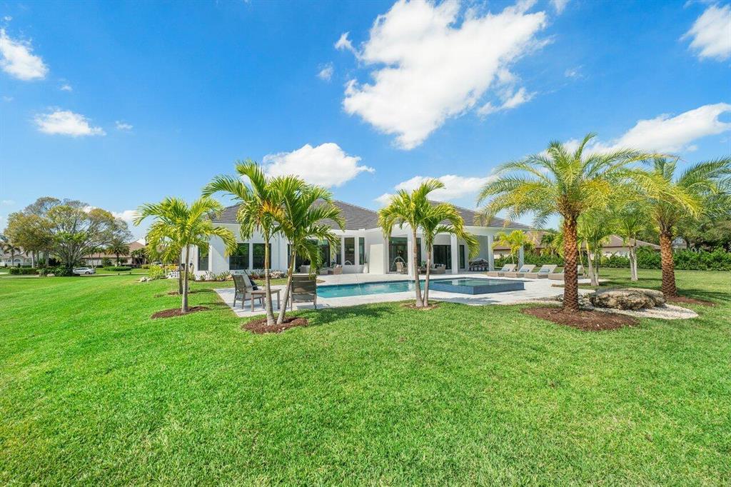 BANYAN LAKES - Residential