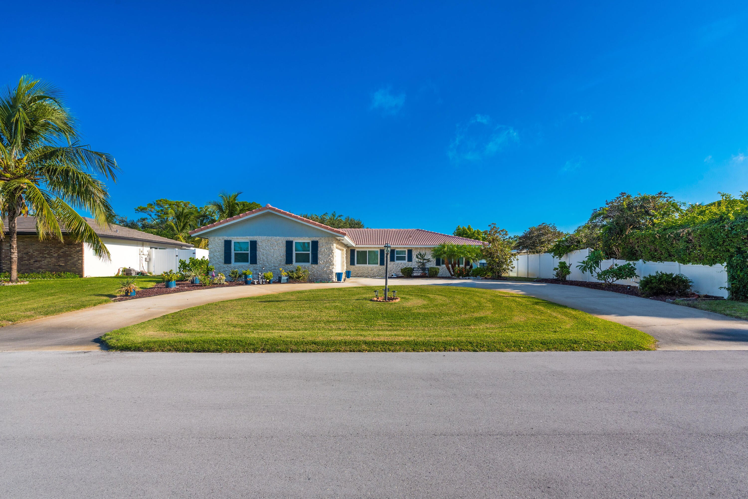 1315 SW 25TH Avenue