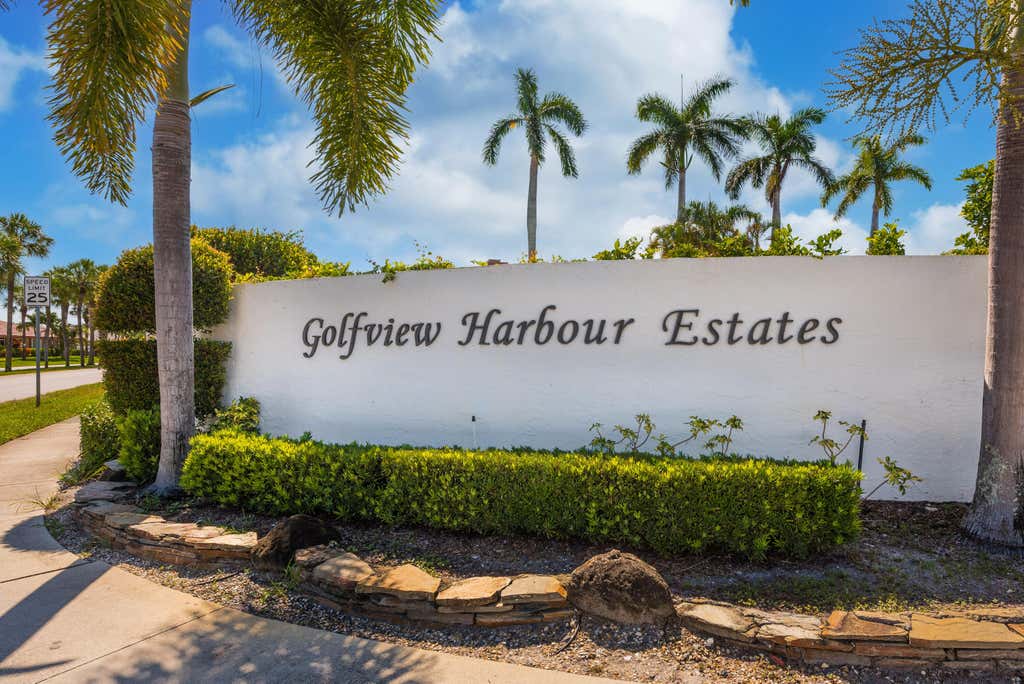 Photo of 1315 SW 25TH Avenue, Boynton Beach, FL 33426 (MLS # B26066761)