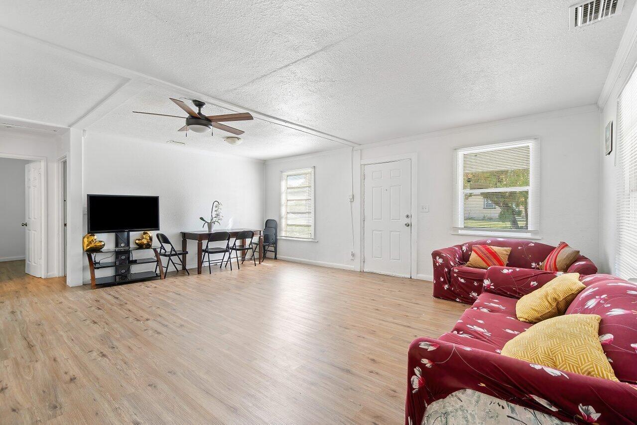 NORTHMORE ADD - Residential