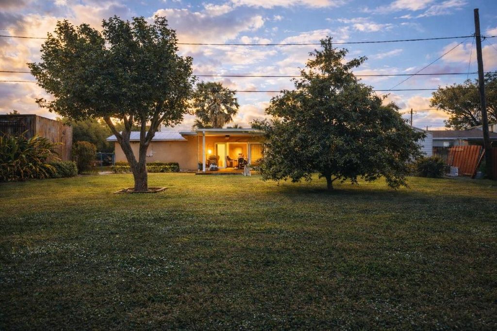Photo of 3526 Elizabeth Road, Lake Worth Beach, FL 33461 (MLS # R11153812)