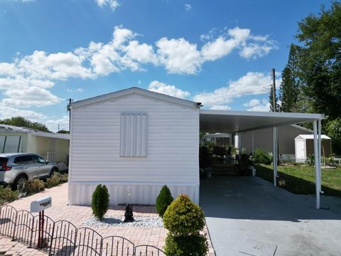 8641 SW 16th Pl Davie FL 33324