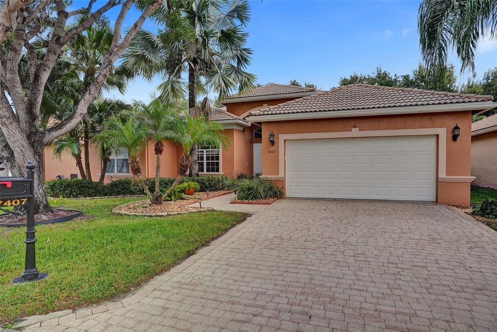 Photo of 7407 Viale Angelo, Delray Beach, FL 33446 (MLS # F10514683)