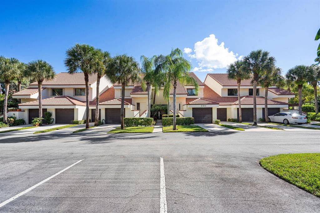 Photo of 301 Sea Oats C Drive #C, Juno Beach, FL 33408 (MLS # R10757032)