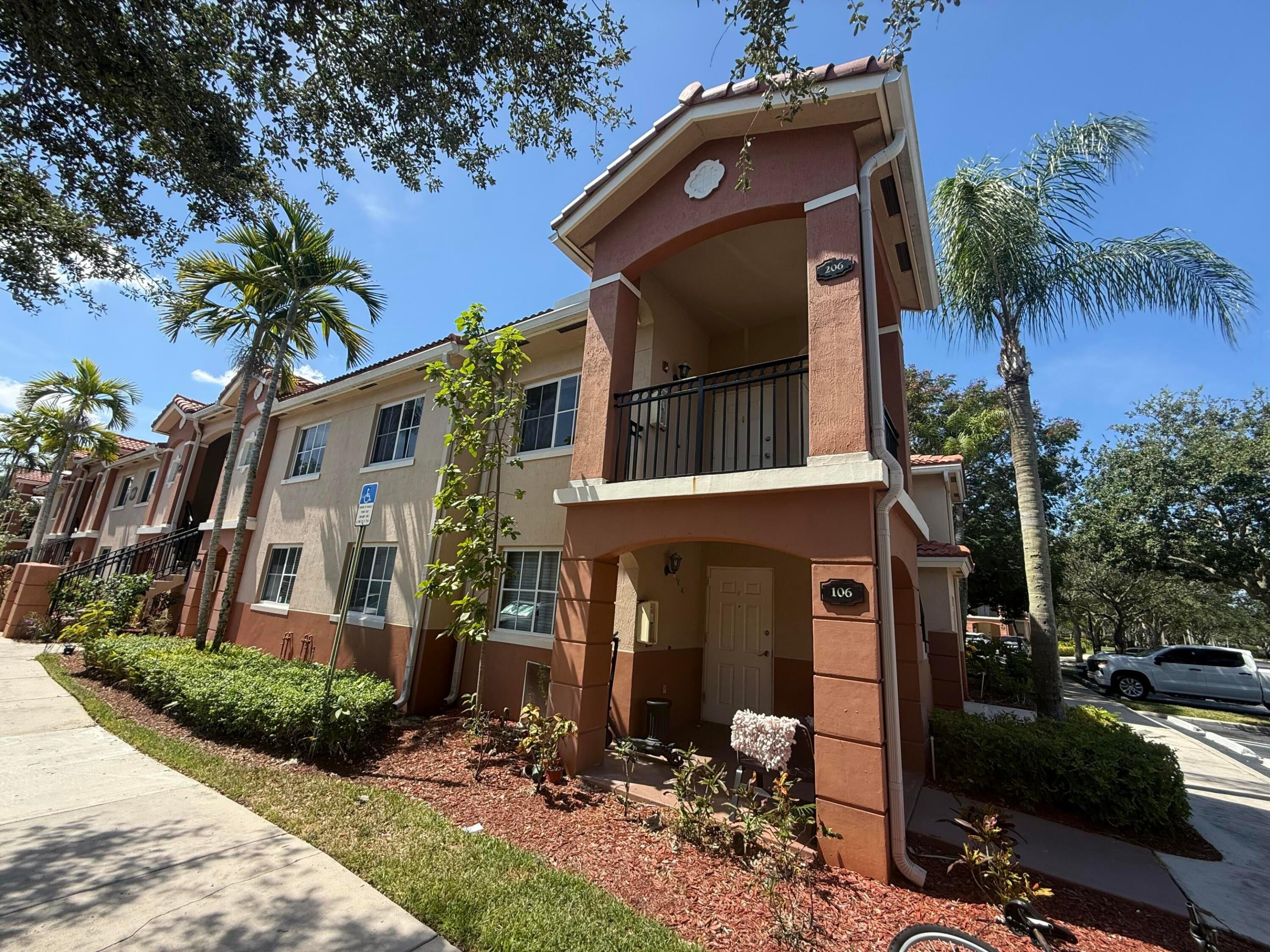 3505 Briar Bay Boulevard Apt 206