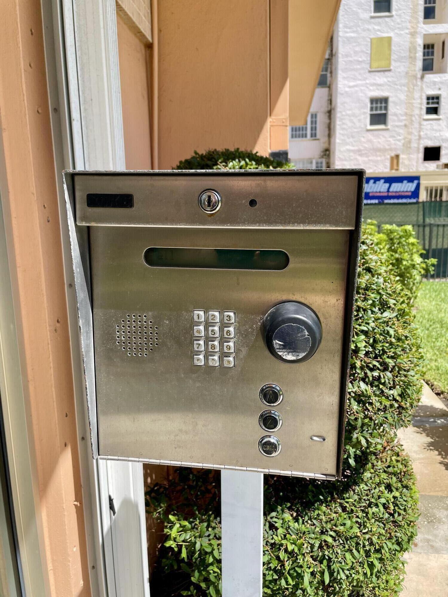 15 S Golfview Road 403