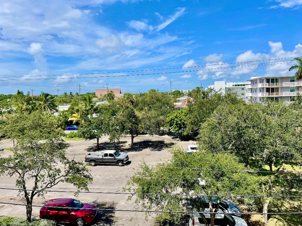 GULFSTREAM CONDO - Residential