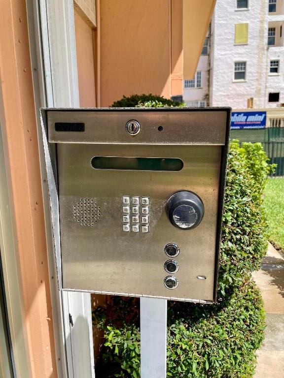 15 S Golfview Road 403