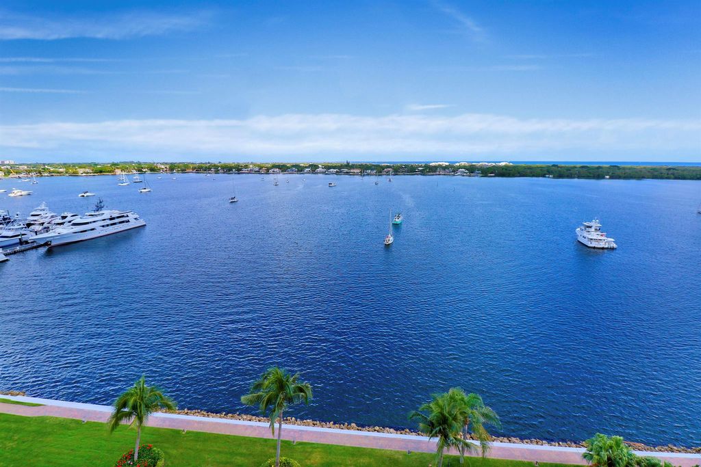 Photo of 130 Lakeshore Drive #1121, North Palm Beach, FL 33408 (MLS # R11108307)