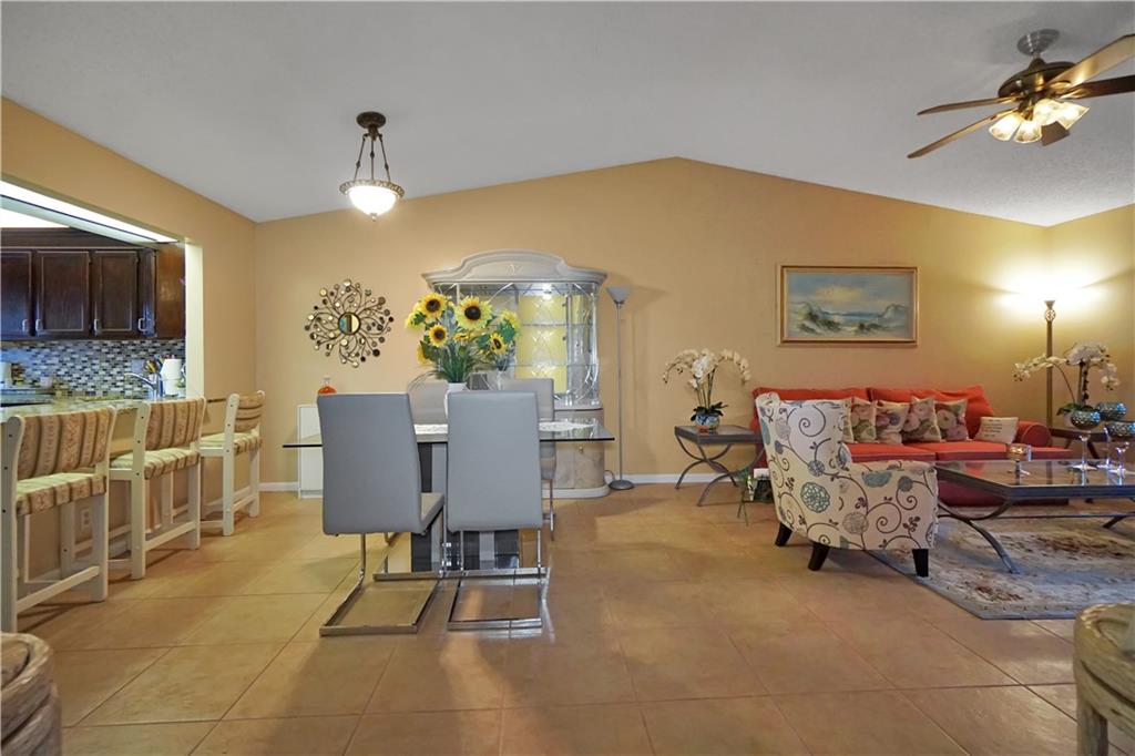 ARBOURS OF THE PALM BEACH - Residential