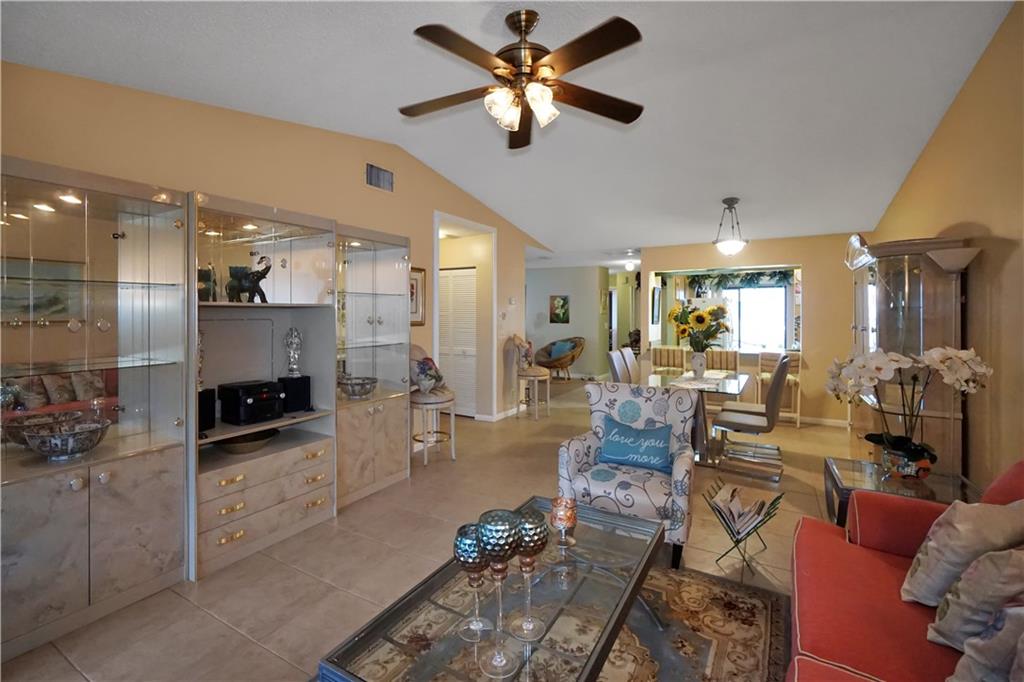 ARBOURS OF THE PALM BEACH - Residential