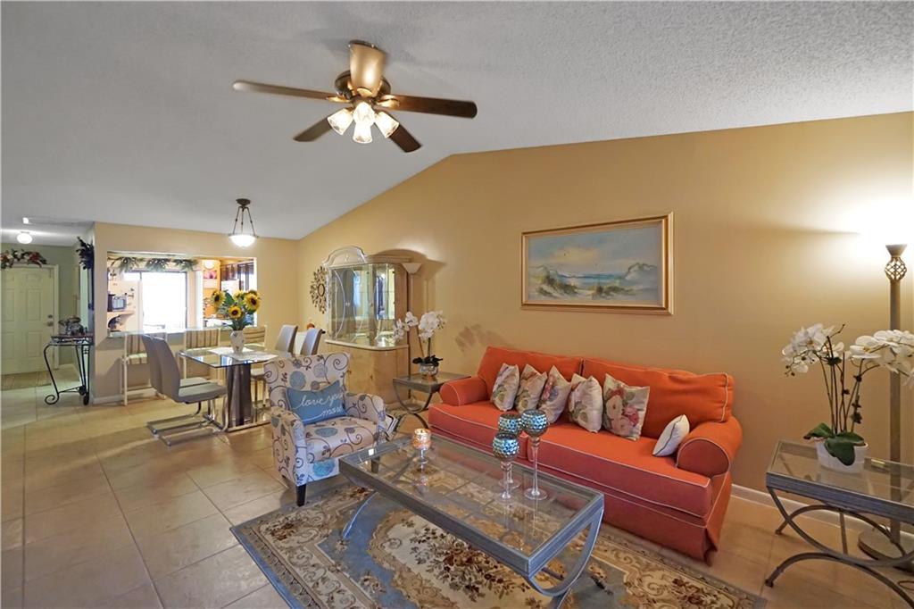 ARBOURS OF THE PALM BEACH - Residential
