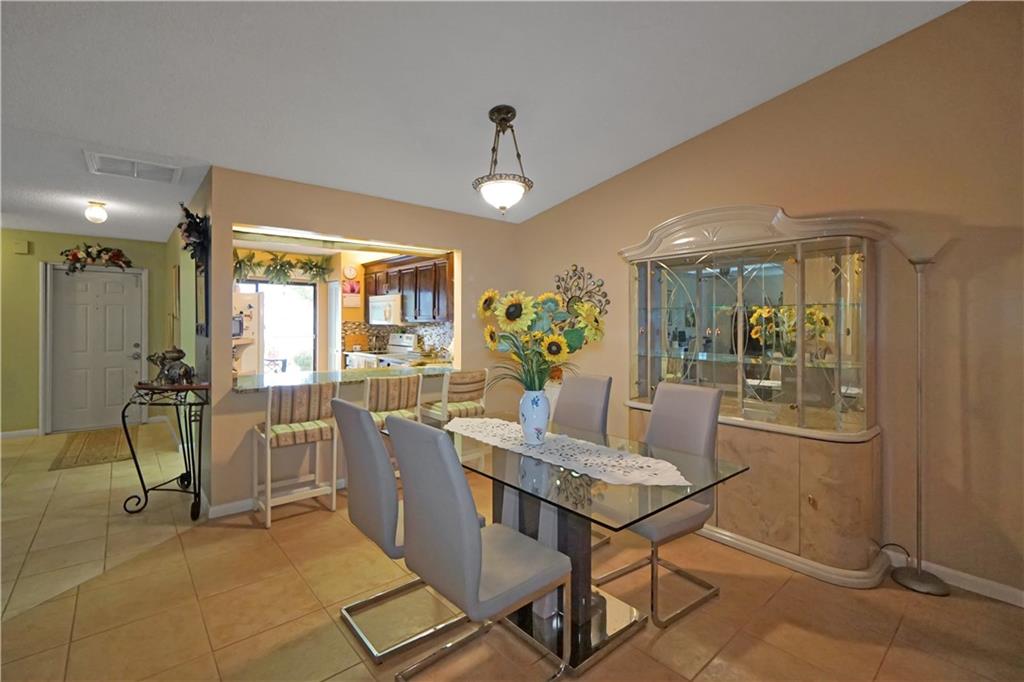 ARBOURS OF THE PALM BEACH - Residential