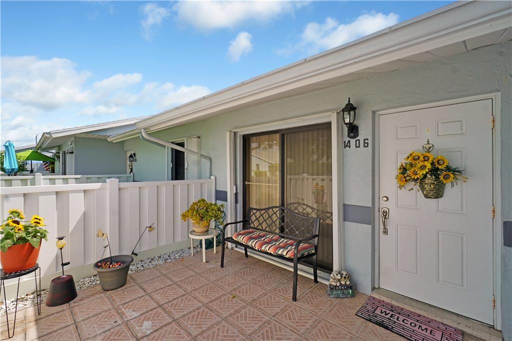ARBOURS OF THE PALM BEACH - Residential