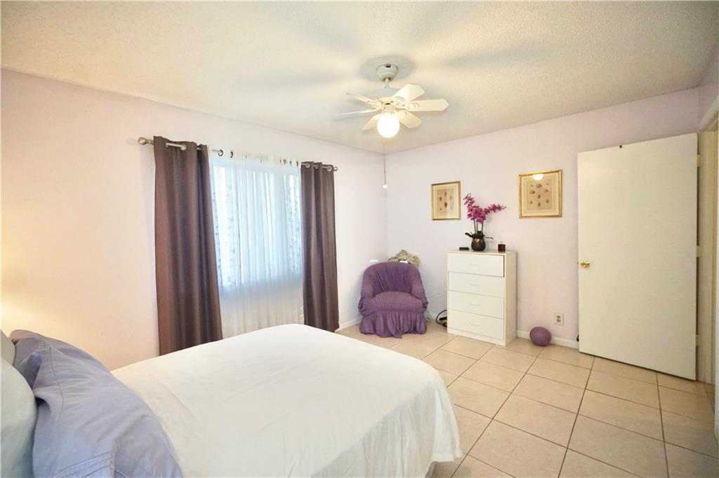 ARBOURS OF THE PALM BEACH - Residential