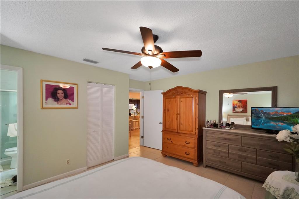 ARBOURS OF THE PALM BEACH - Residential