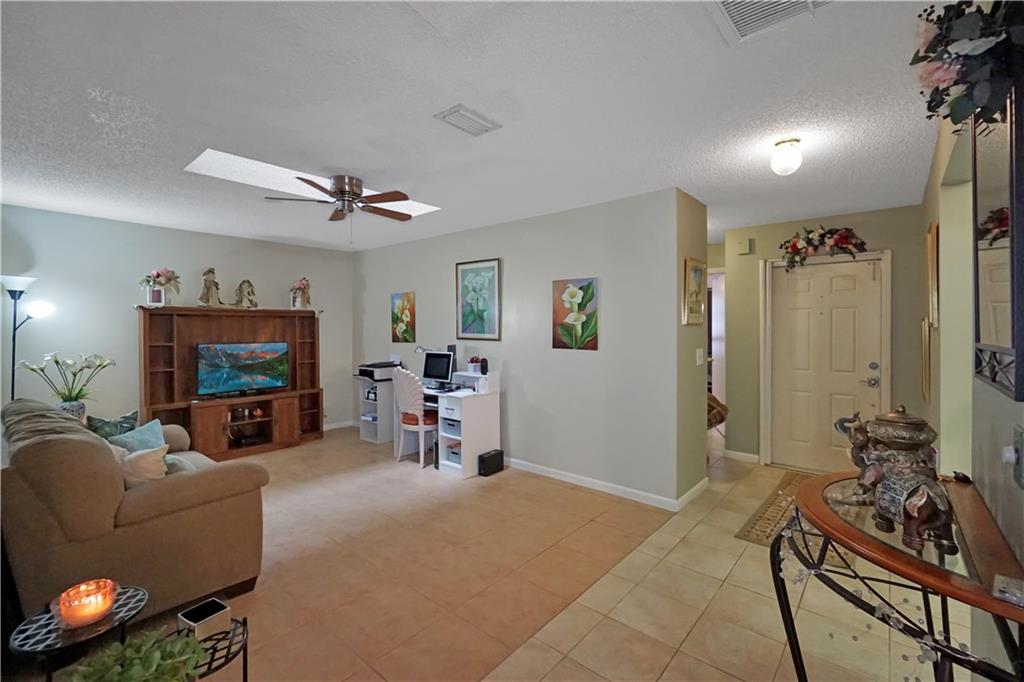 ARBOURS OF THE PALM BEACH - Residential