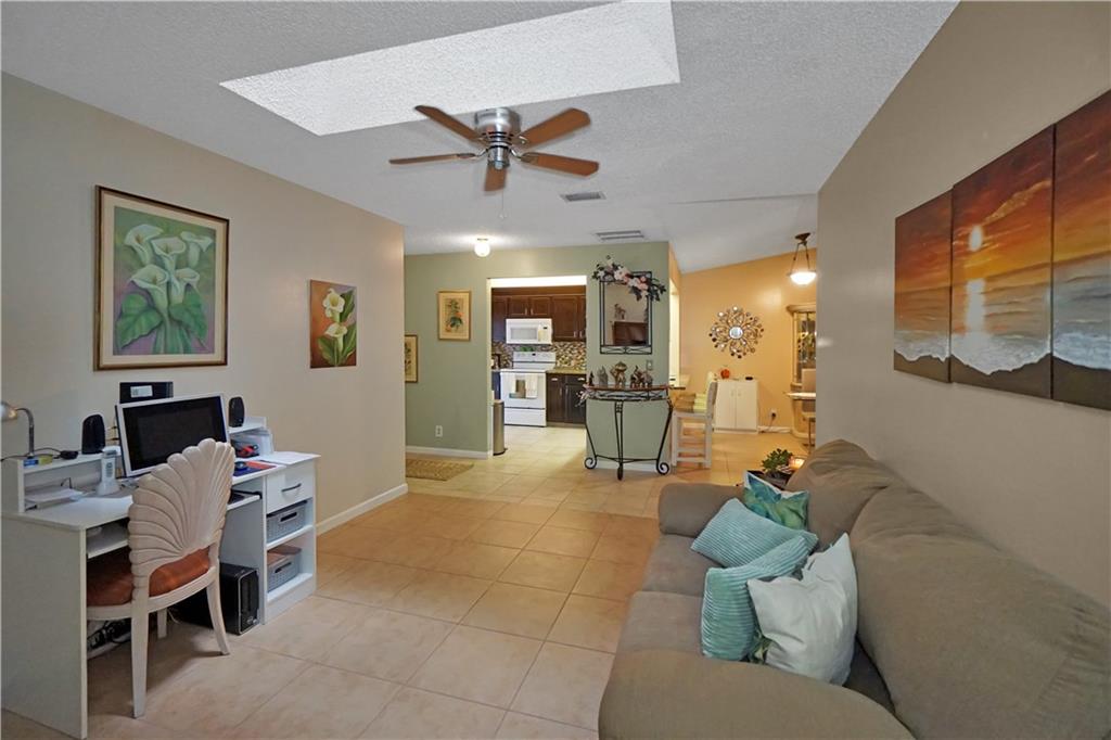 ARBOURS OF THE PALM BEACH - Residential